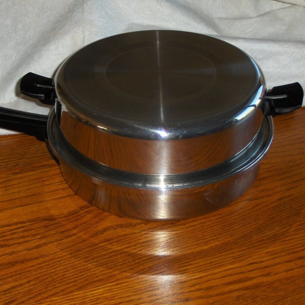 VTG Youngsware Skillet Tri Clad Stainless Steel 11"  Fry Pan with Lid